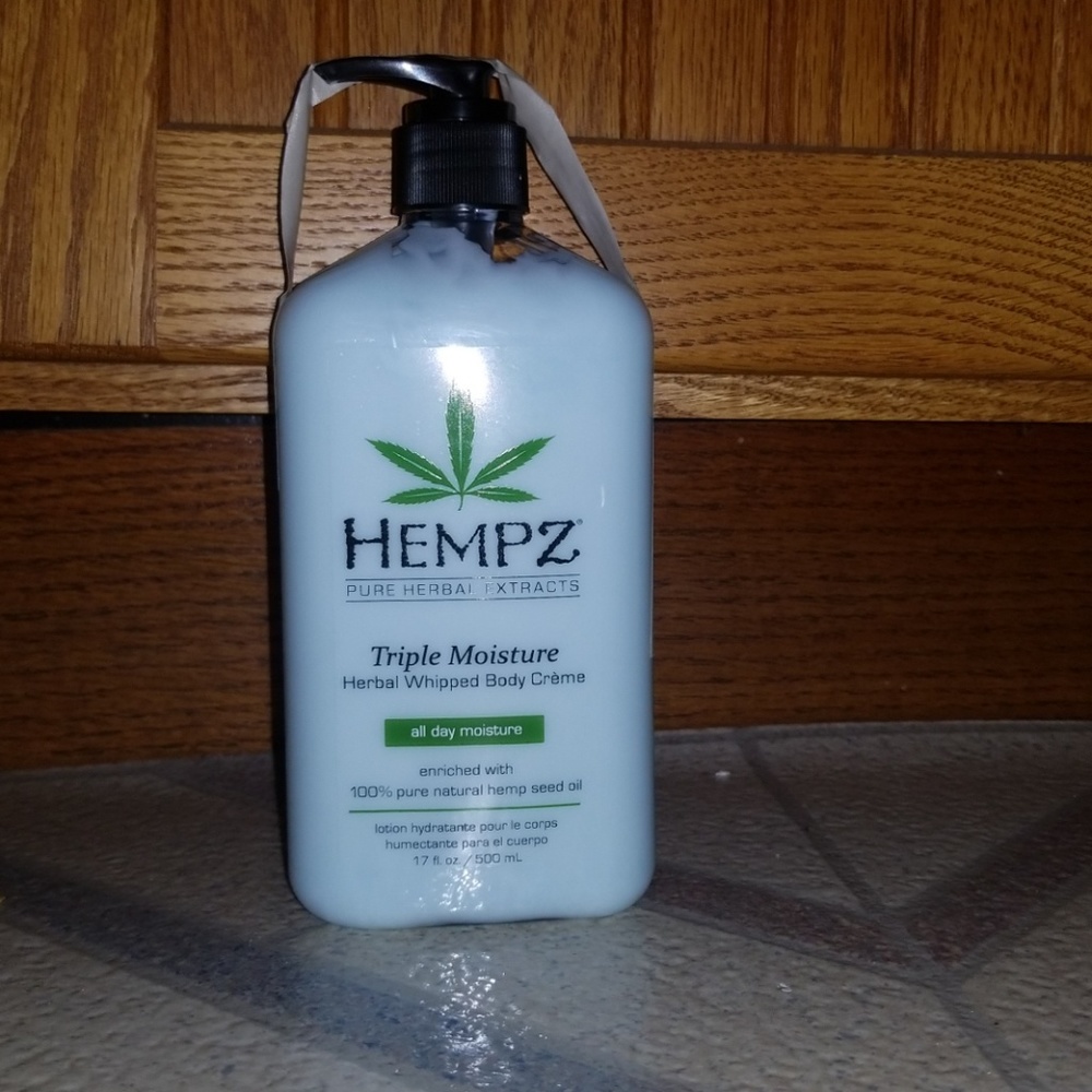 Hempz Herbal Body Moisturizer 17oz Triple Moisture
